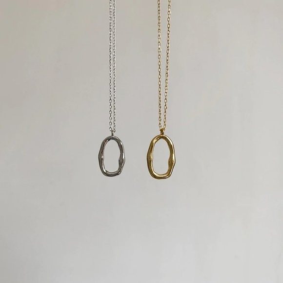 *NEW Yellow Gold Irregular Oval Necklace - Picture 4 of 8